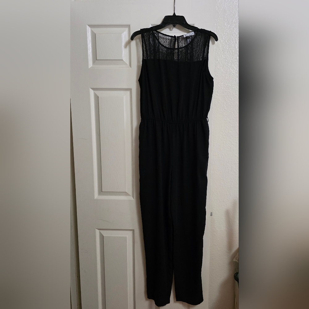 Elegant Black Sleeveless Dress